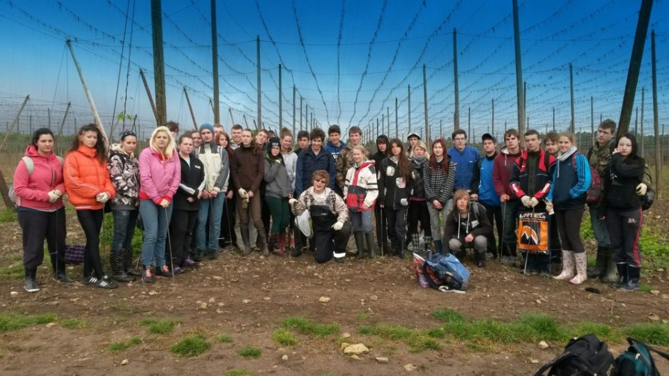 201405112141_2014_05_hum_chmel1