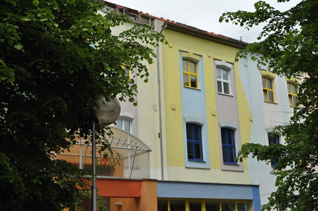 201405211024_budova_skoly