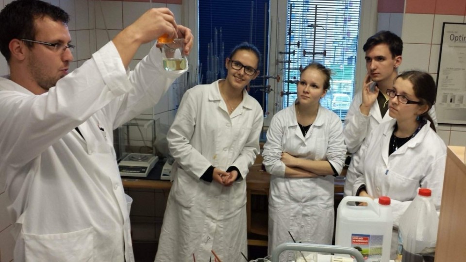 201410070215_20141006_164902