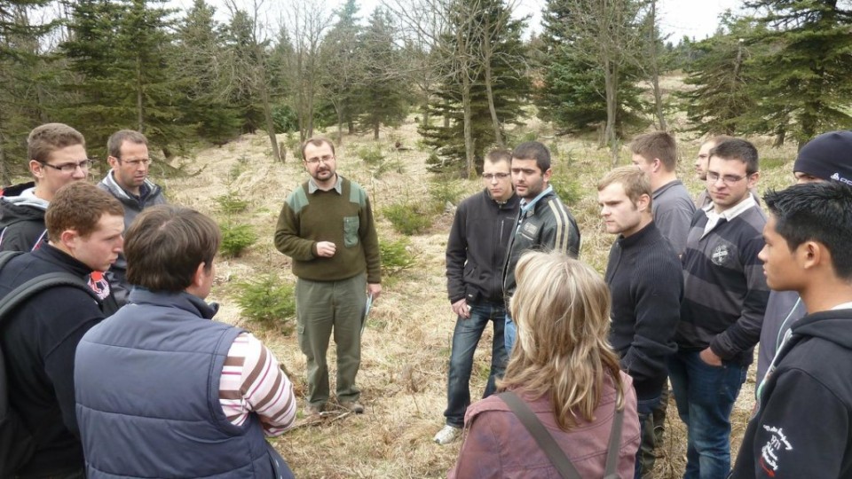 201204261037_p1050805