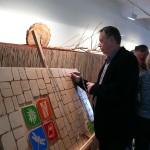 201205121935_p1190513