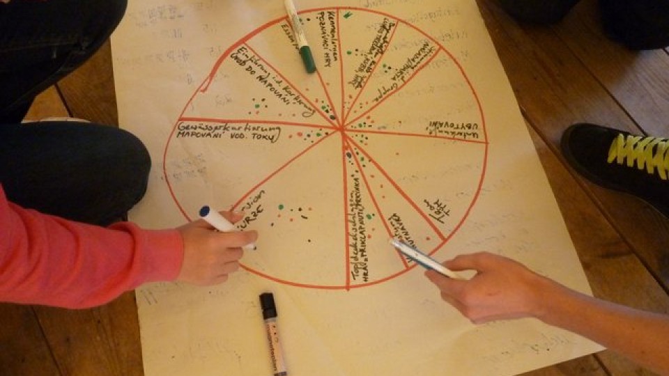 201206221403_p1080821