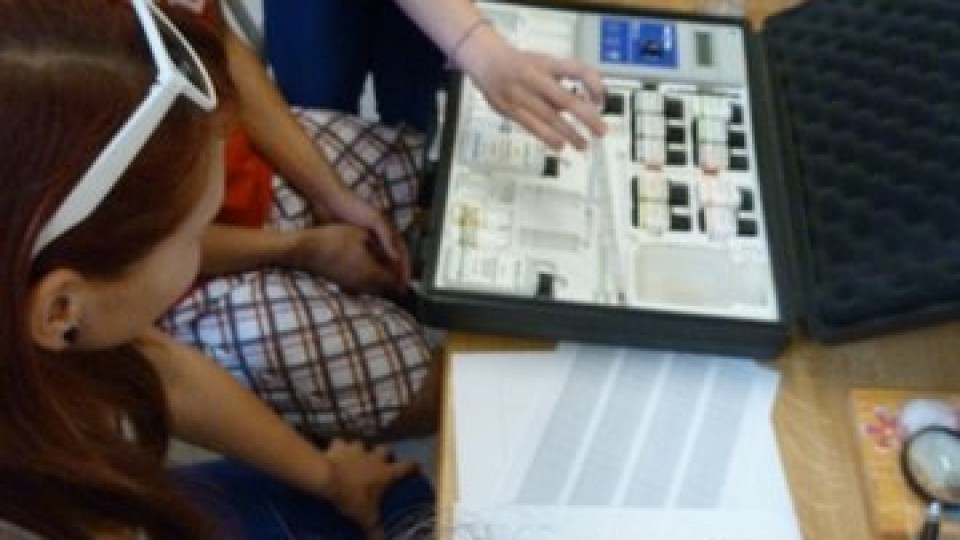 201209071121_p1100406