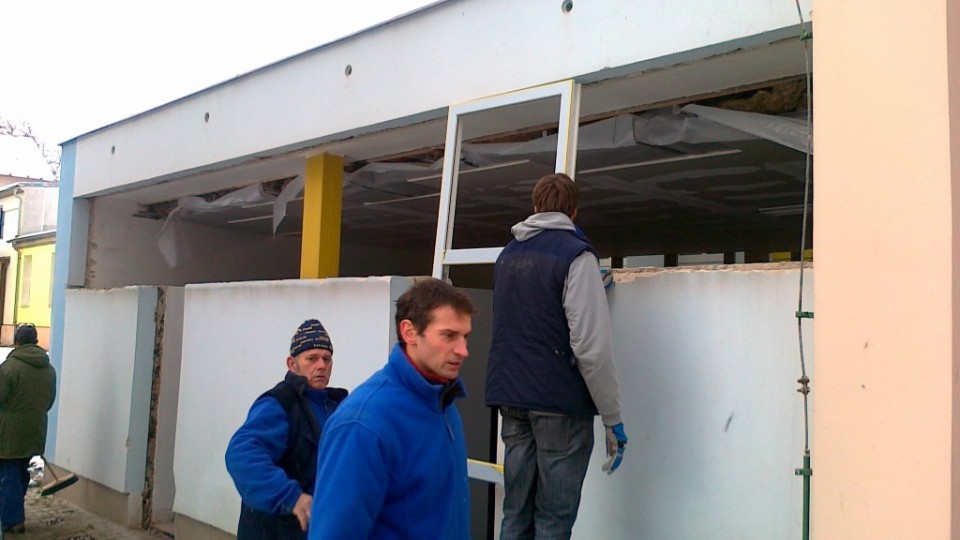 201212121031_05122012977