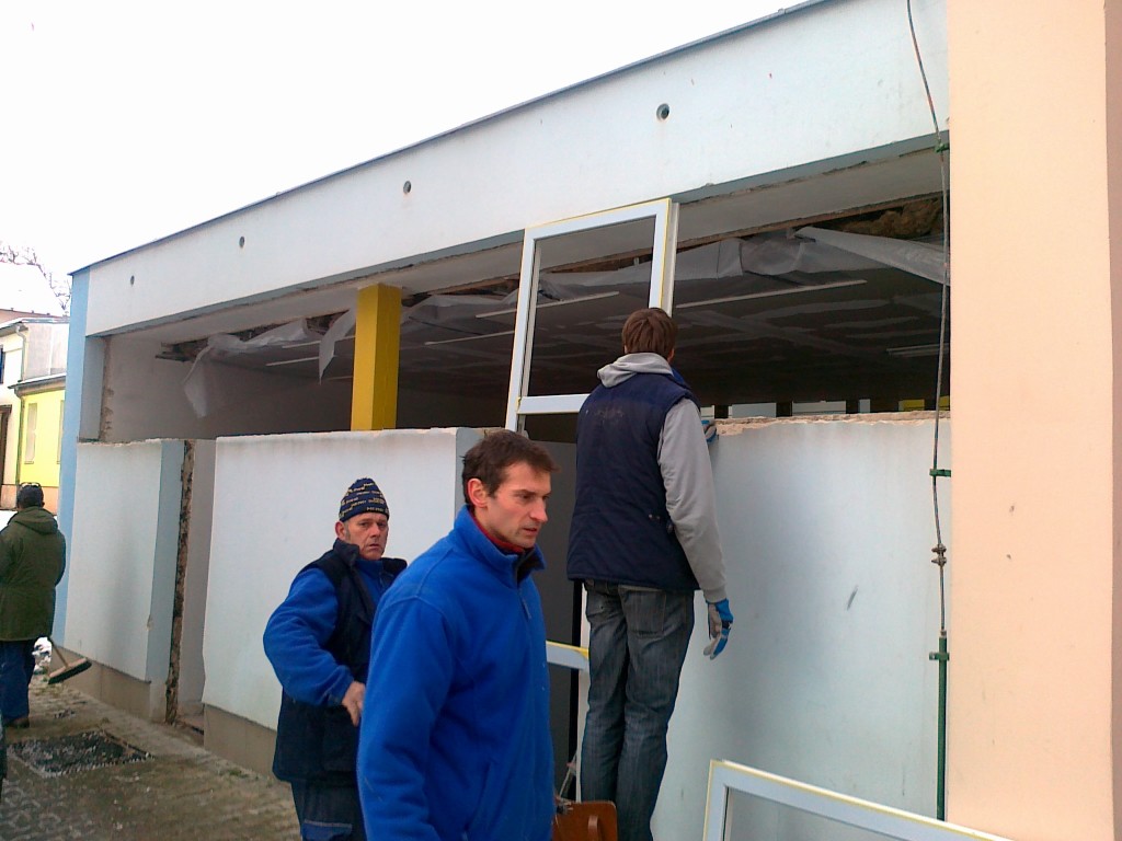 201212121031_05122012977