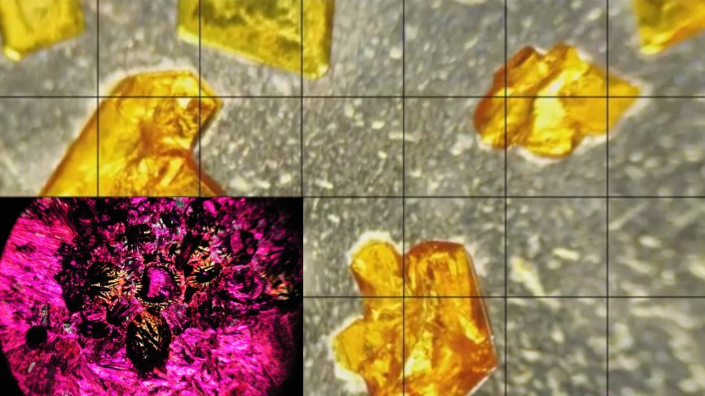 201503081842_krystaly__a