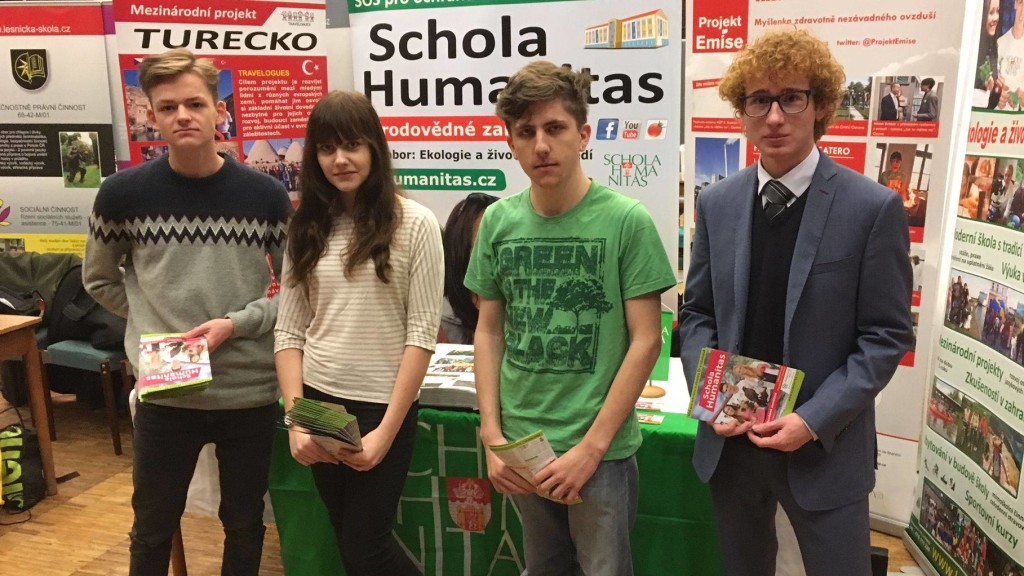 23592101_1917434804940885_2929352557905470945_o