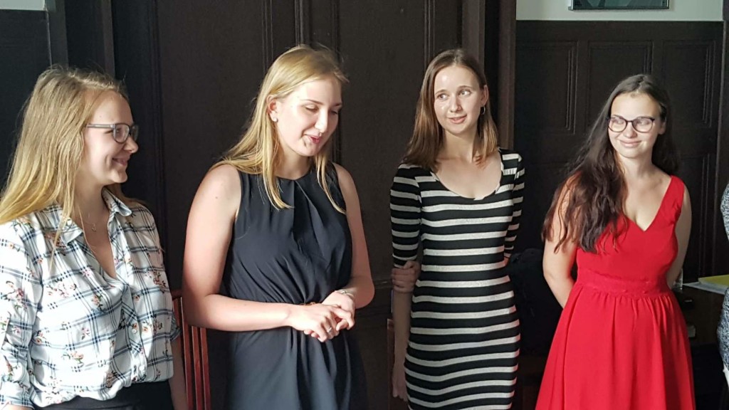 34049213_1796404767048209_9086648513265139712_n