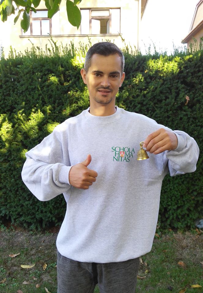 42825813_2450964701587890_6462418156764790784_n