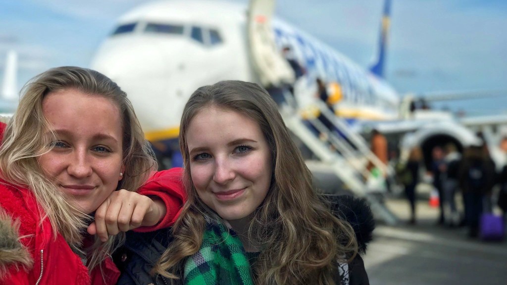 55492993_352428745480502_1244292952394563584_n