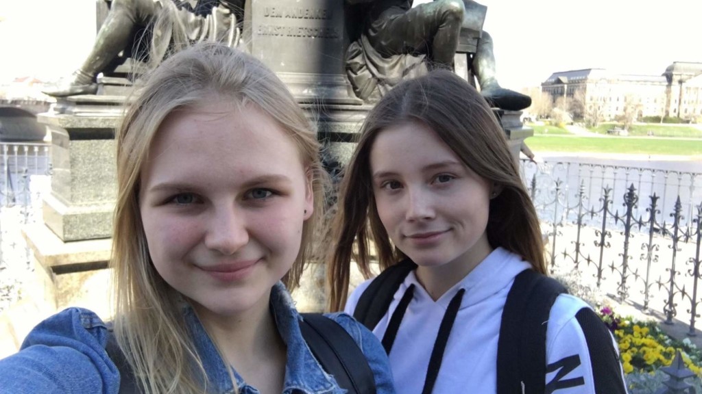 56349212_407219786490878_5796916272784474112_n