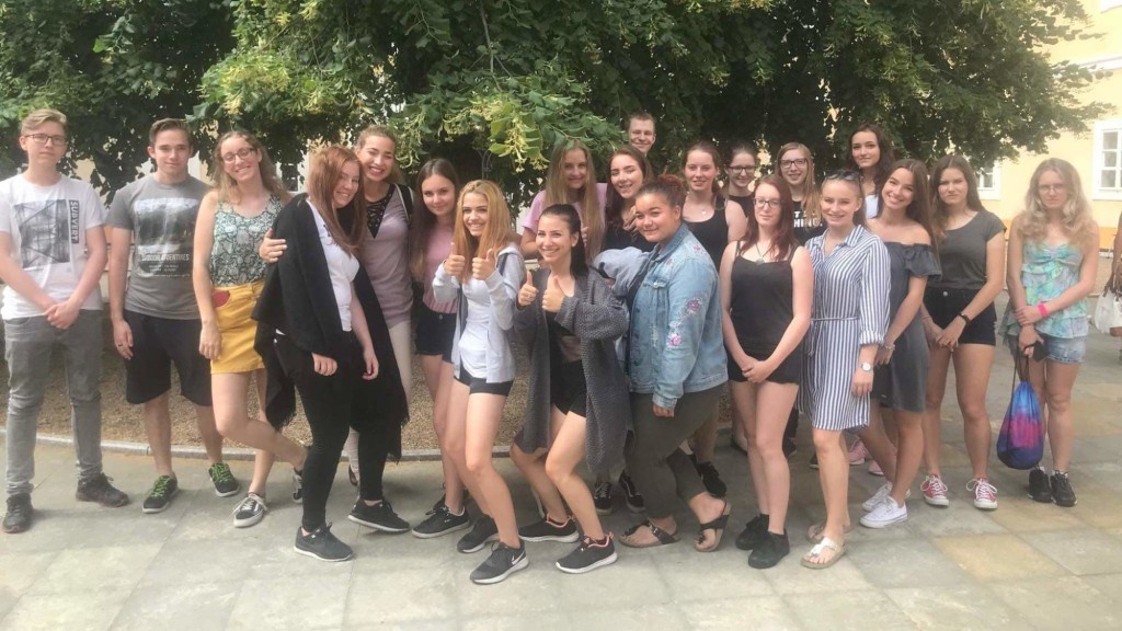 65073238_2071975829775640_7548118380897632256_n2