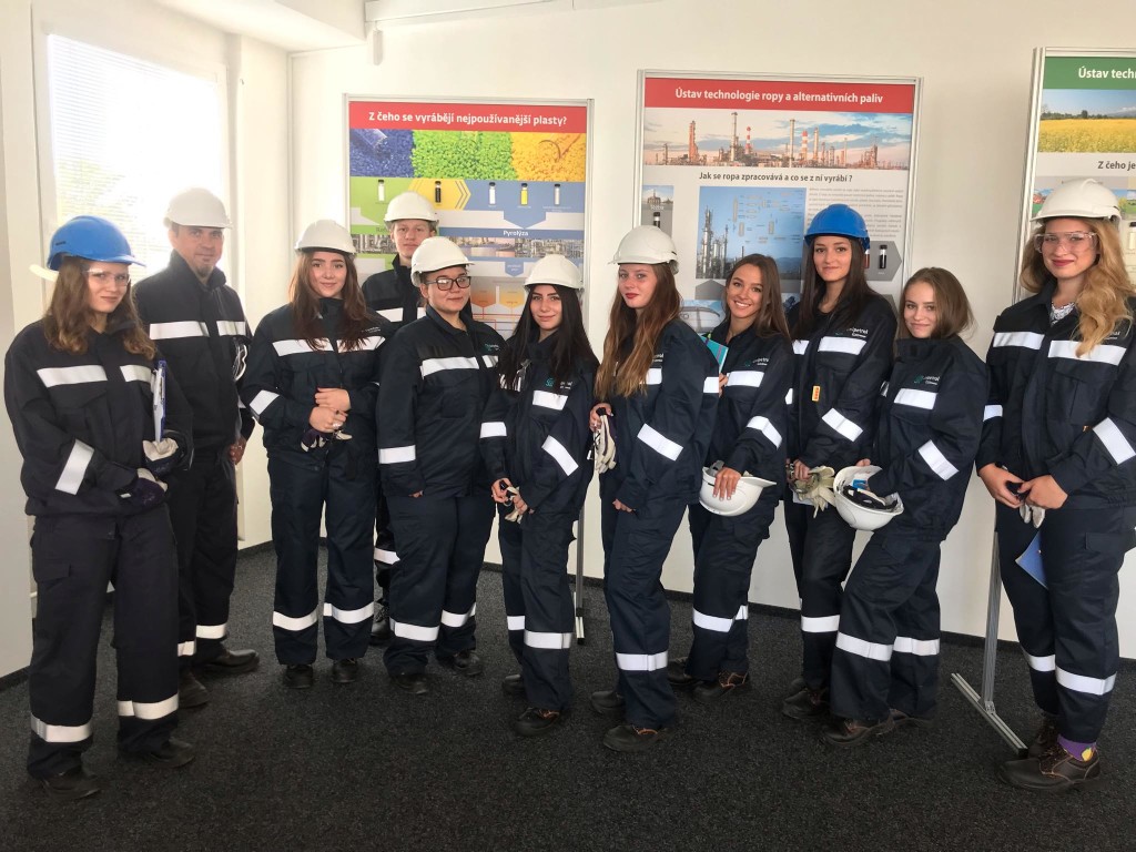 71177805_245723769661461_6529184716166266880_n