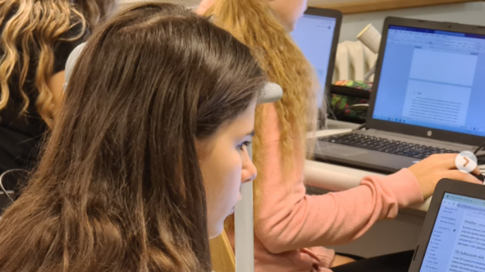 2022-07-11 18_19_28-Schola Humanitas (@shumanitas) • Fotky a videa na Instagramu – Osobní – Microsof