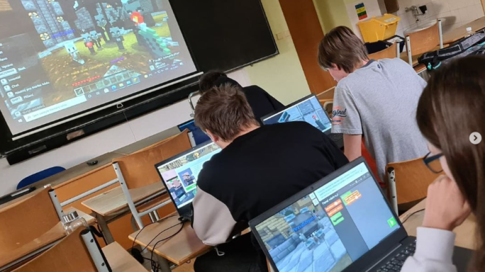 2022-07-12 11_27_16-Schola Humanitas (@shumanitas) • Fotky a videa na Instagramu – Osobní – Microsof