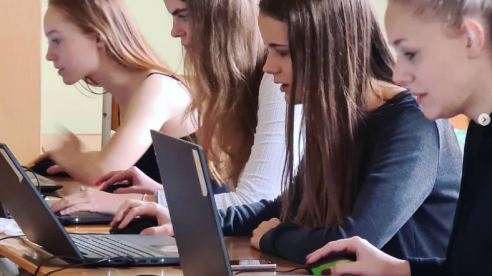 2022-07-12 11_28_56-Schola Humanitas (@shumanitas) • Fotky a videa na Instagramu – Osobní – Microsof