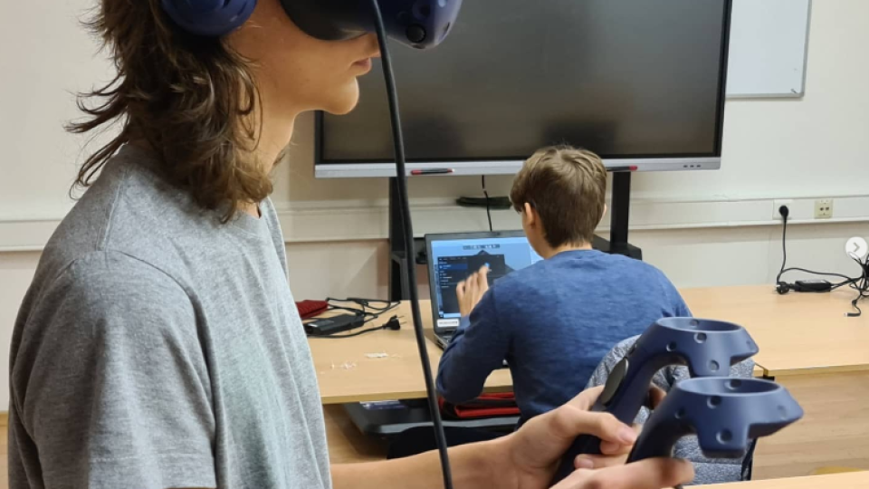 2022-07-12 18_37_52-Schola Humanitas (@shumanitas) • Fotky a videa na Instagramu a 5 dalších stránek