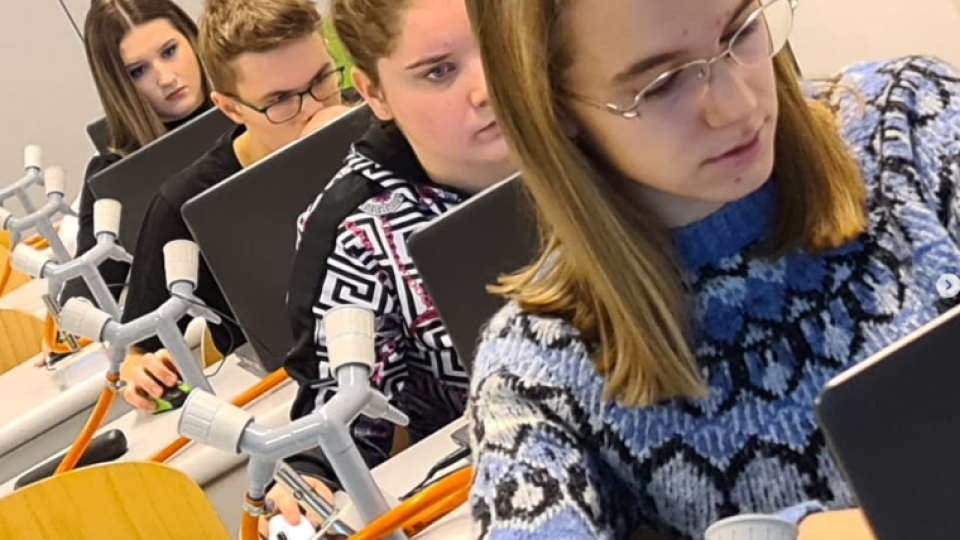 2022-07-12 18_38_04-Schola Humanitas (@shumanitas) • Fotky a videa na Instagramu a 5 dalších stránek