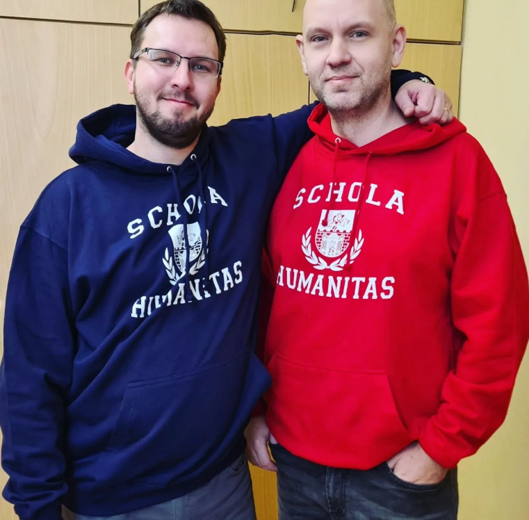 2022-07-12 19_53_59-Schola Humanitas (@shumanitas) • Fotky a videa na Instagramu a 5 dalších stránek