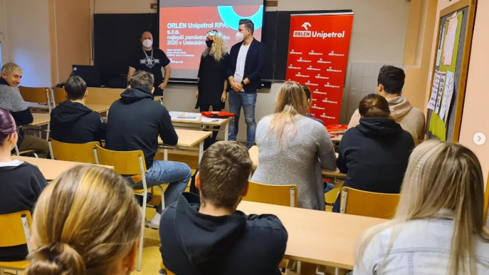 2022-07-12 19_54_39-Schola Humanitas (@shumanitas) • Fotky a videa na Instagramu a 5 dalších stránek