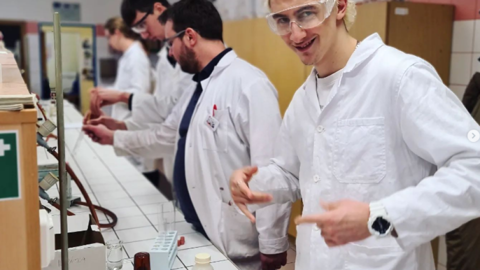 2022-07-12 19_55_09-Schola Humanitas (@shumanitas) • Fotky a videa na Instagramu a 5 dalších stránek