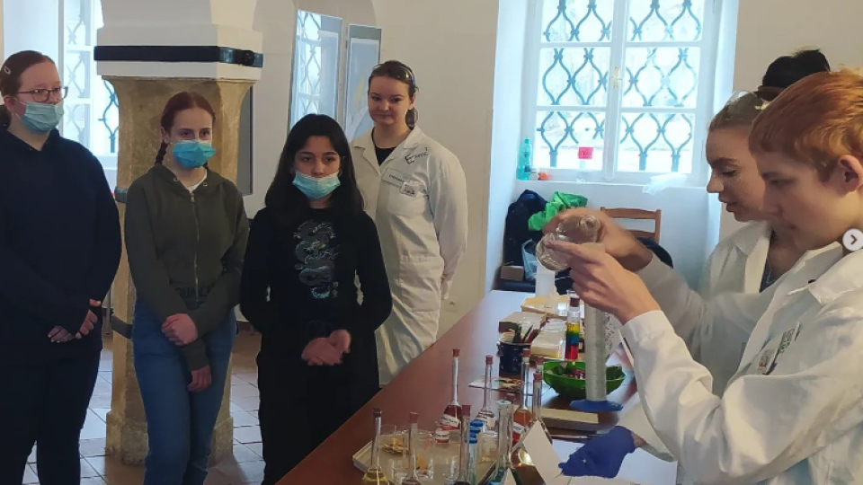 2022-07-12 19_57_50-Schola Humanitas (@shumanitas) • Fotky a videa na Instagramu a 5 dalších stránek