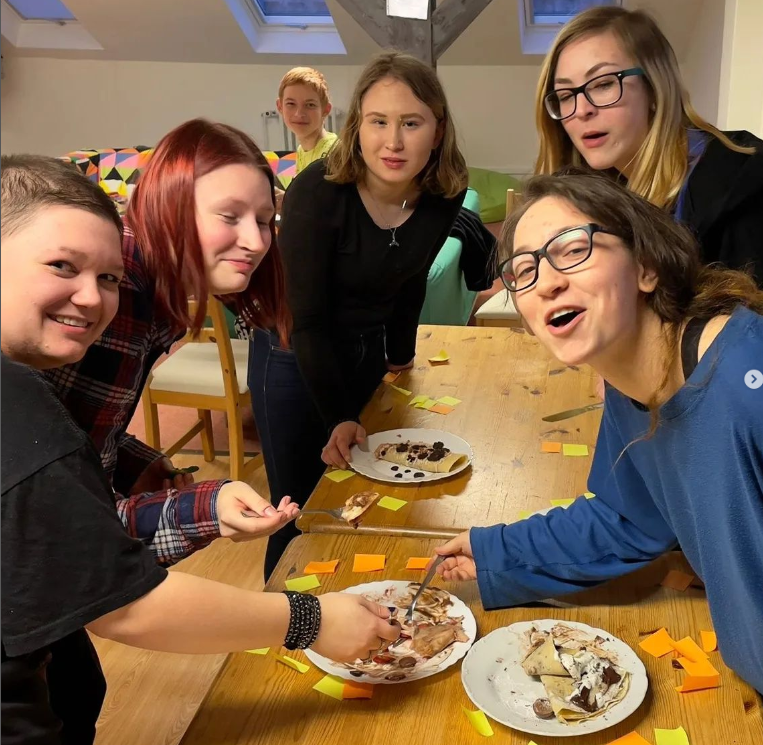 2022-07-12 19_58_03-Schola Humanitas (@shumanitas) • Fotky a videa na Instagramu a 5 dalších stránek