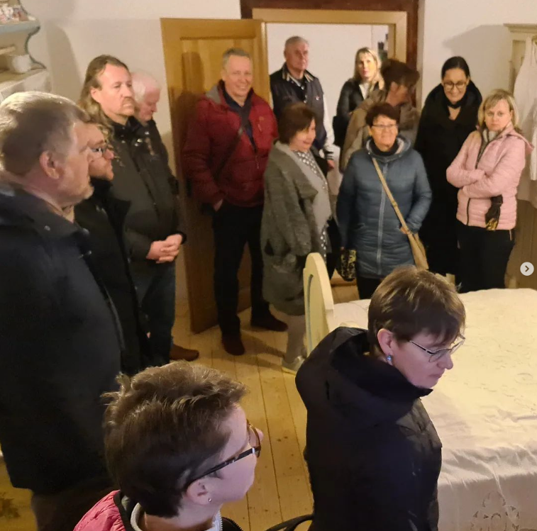 2022-07-12 21_07_35-Schola Humanitas (@shumanitas) • Fotky a videa na Instagramu a 5 dalších stránek