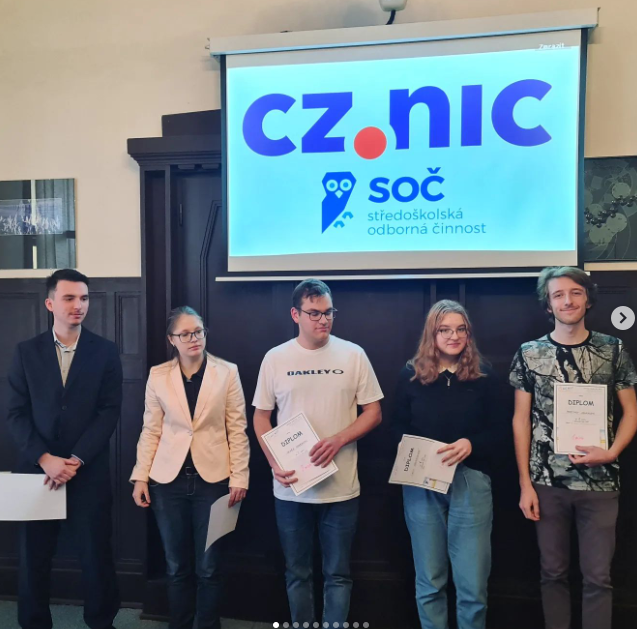 2022-07-13 09_06_59-Schola Humanitas (@shumanitas) • Fotky a videa na Instagramu a 13 dalších stráne