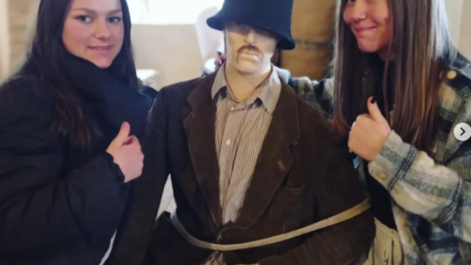 2022-07-13 09_07_05-Schola Humanitas (@shumanitas) • Fotky a videa na Instagramu a 13 dalších stráne