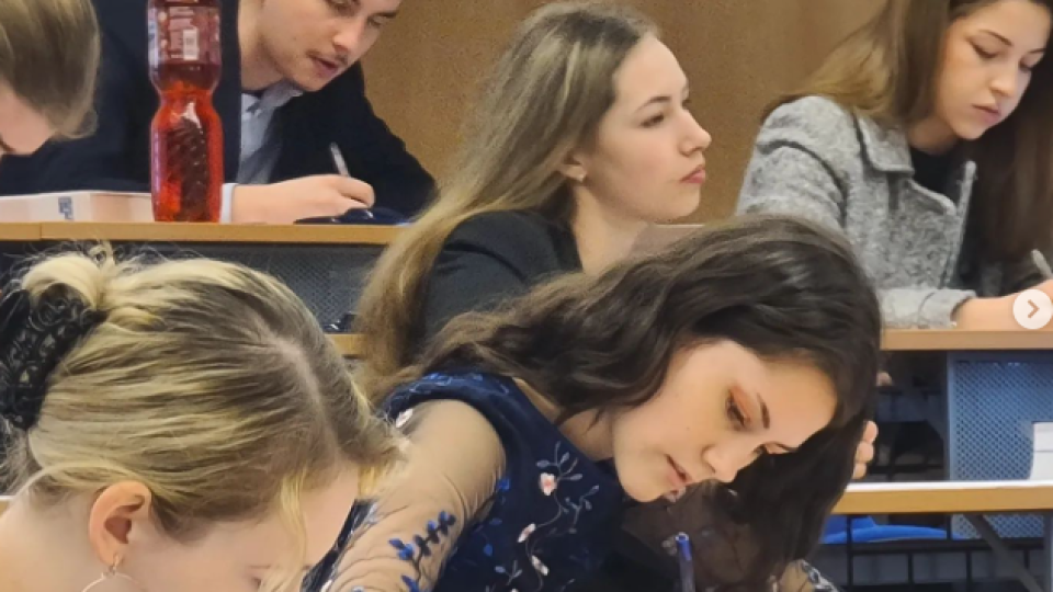 2022-07-13 09_07_22-Schola Humanitas (@shumanitas) • Fotky a videa na Instagramu a 13 dalších stráne