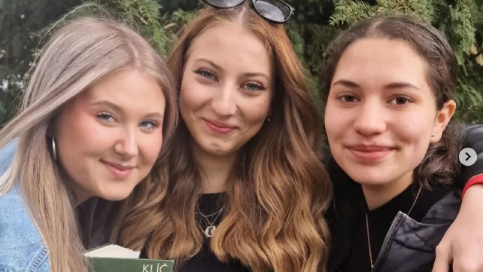 2022-07-13 09_38_07-Schola Humanitas (@shumanitas) • Fotky a videa na Instagramu a 13 dalších stráne