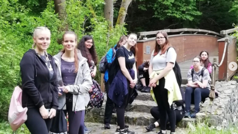 2022-07-13 10_06_41-Schola Humanitas (@shumanitas) • Fotky a videa na Instagramu a 13 dalších stráne