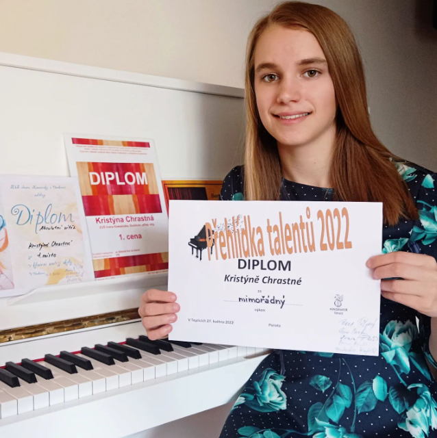 2022-07-13 10_26_50-Schola Humanitas (@shumanitas) • Fotky a videa na Instagramu a 14 dalších stráne