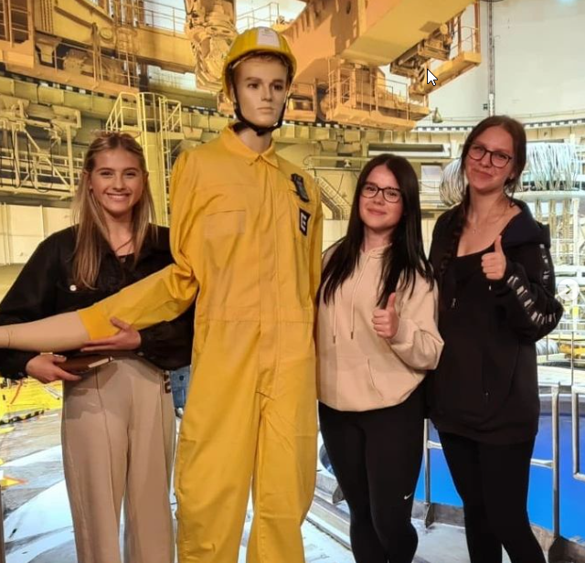 2022-07-13 10_27_09-Schola Humanitas (@shumanitas) • Fotky a videa na Instagramu a 14 dalších stráne