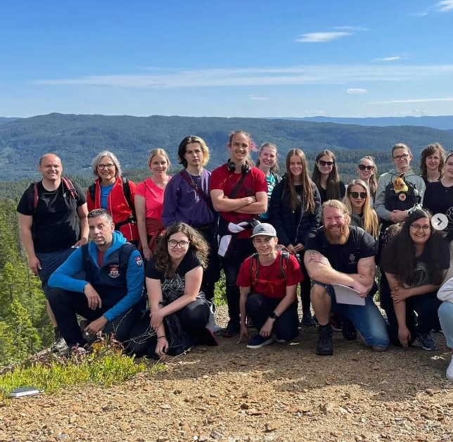 2022-07-13 11_10_07-Schola Humanitas (@shumanitas) • Fotky a videa na Instagramu a 14 dalších stráne