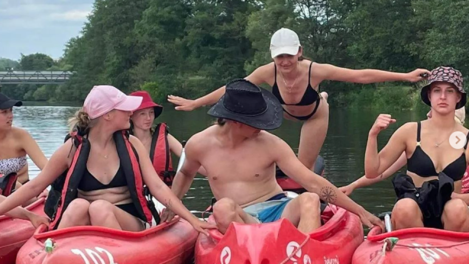 2022-07-13 11_11_16-Schola Humanitas (@shumanitas) • Fotky a videa na Instagramu a 14 dalších stráne