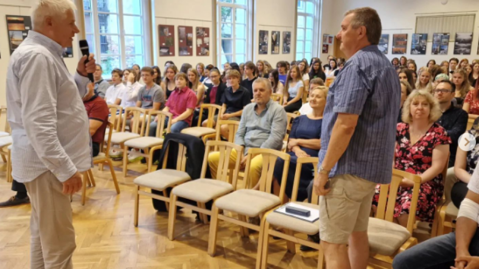 2022-07-13 11_12_23-Schola Humanitas (@shumanitas) • Fotky a videa na Instagramu a 14 dalších stráne